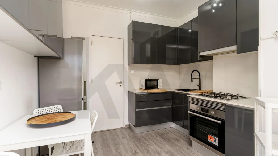 Apartamento T2 para Venda em Póvoa de Santo Adrião e Olival Basto