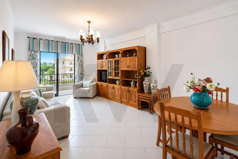 Apartamento T2 para Venda em Quarteira Foto 17
