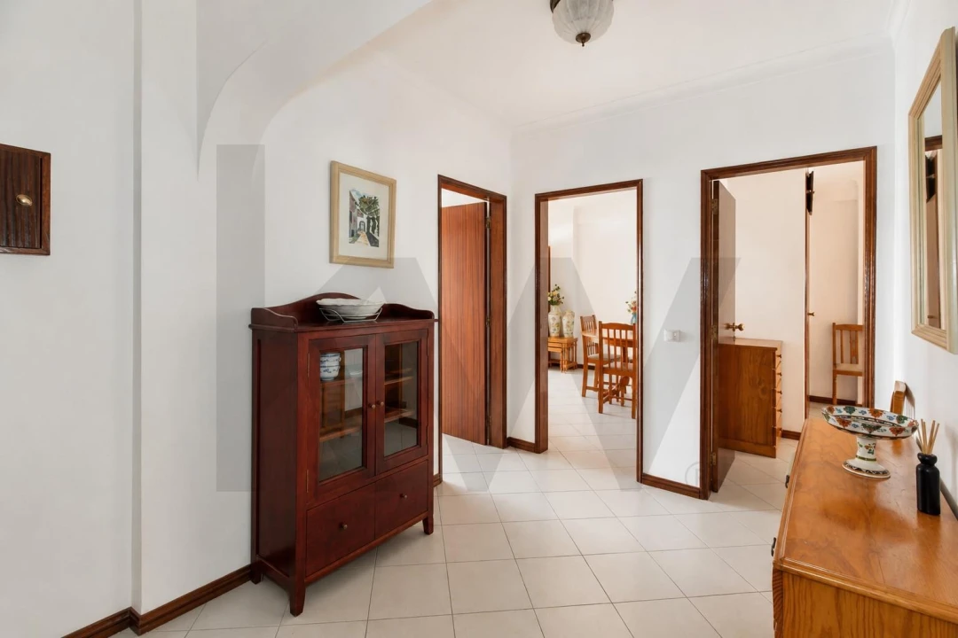 Apartamento T2 para Venda em Quarteira Foto 2