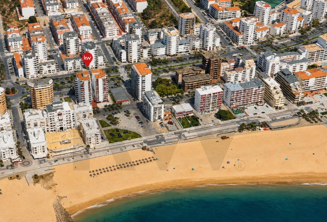 Apartamento T2 para Venda em Quarteira Foto 19