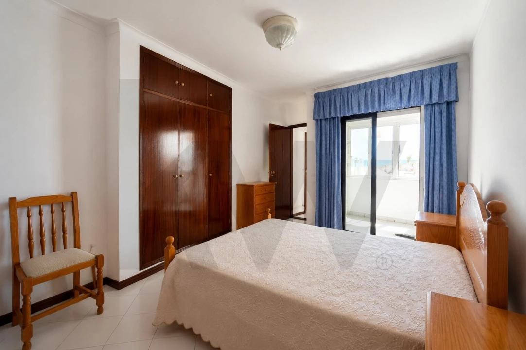 Apartamento T2 para Venda em Quarteira Foto 11