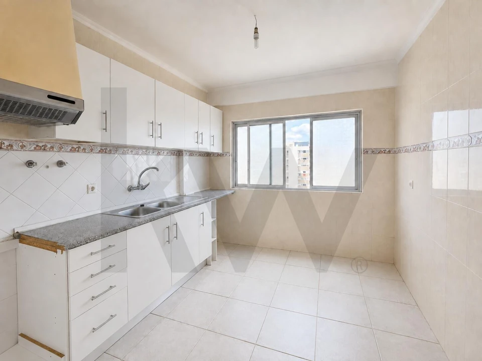 Apartamento T2 para Venda em Carregado e Cadafais Foto 4