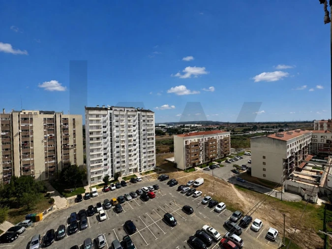 Apartamento T2 para Venda em Carregado e Cadafais Foto 15