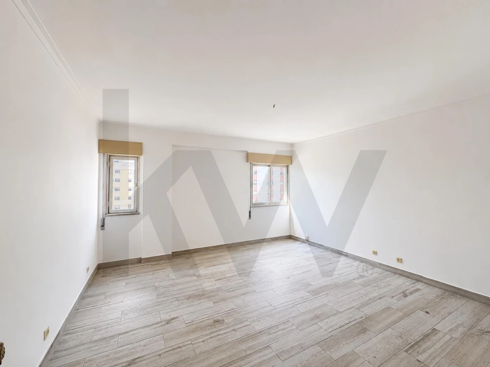 Apartamento T2 para Venda em Carregado e Cadafais Foto 2