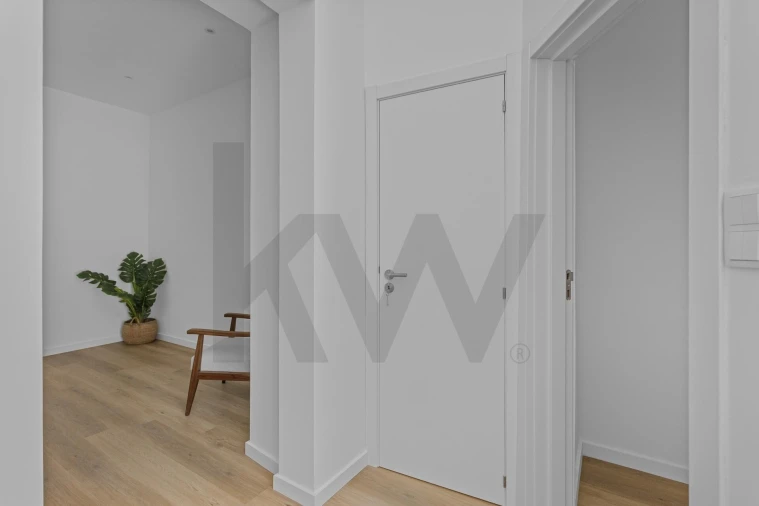 Apartamento T2 para Venda em São Vicente Foto 16