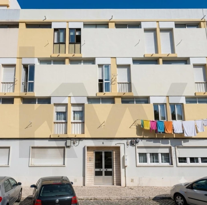 Apartamento T2 para Venda em Pontinha e Famões Foto 1