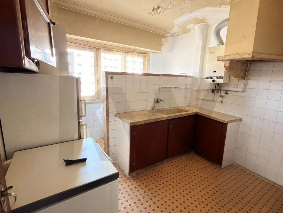 Apartamento T2 para Venda em Pontinha e Famões Foto 9