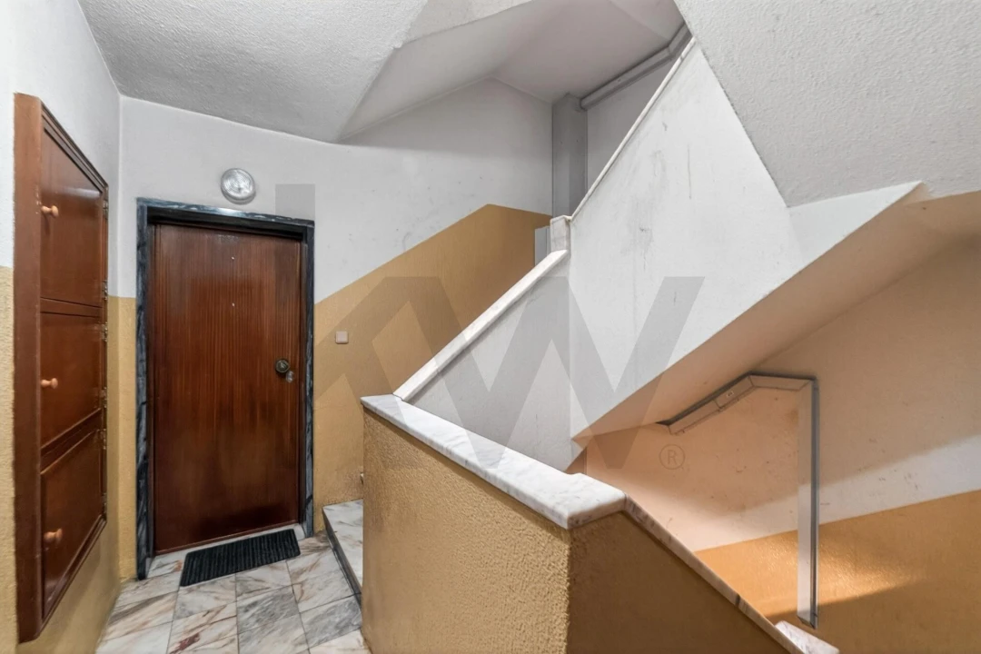 Apartamento T2 para Arrendamento em Cacém e São Marcos Foto 11