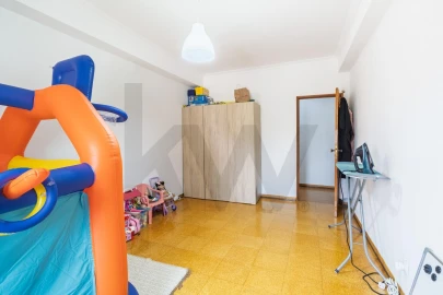 Apartamento T3 para Venda em Laranjeiro e Feijó