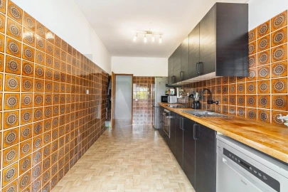 Apartamento T3 para Venda em Laranjeiro e Feijó