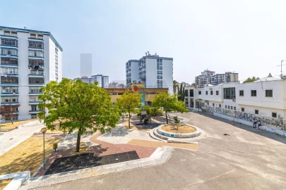 Apartamento T3 para Venda em Laranjeiro e Feijó