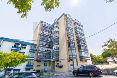 Apartamento T3 para Venda em Laranjeiro e Feijó