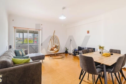 Apartamento T3 para Venda em Laranjeiro e Feijó
