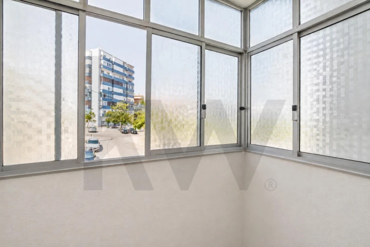 Apartamento T3 para Venda em Laranjeiro e Feijó Foto 12