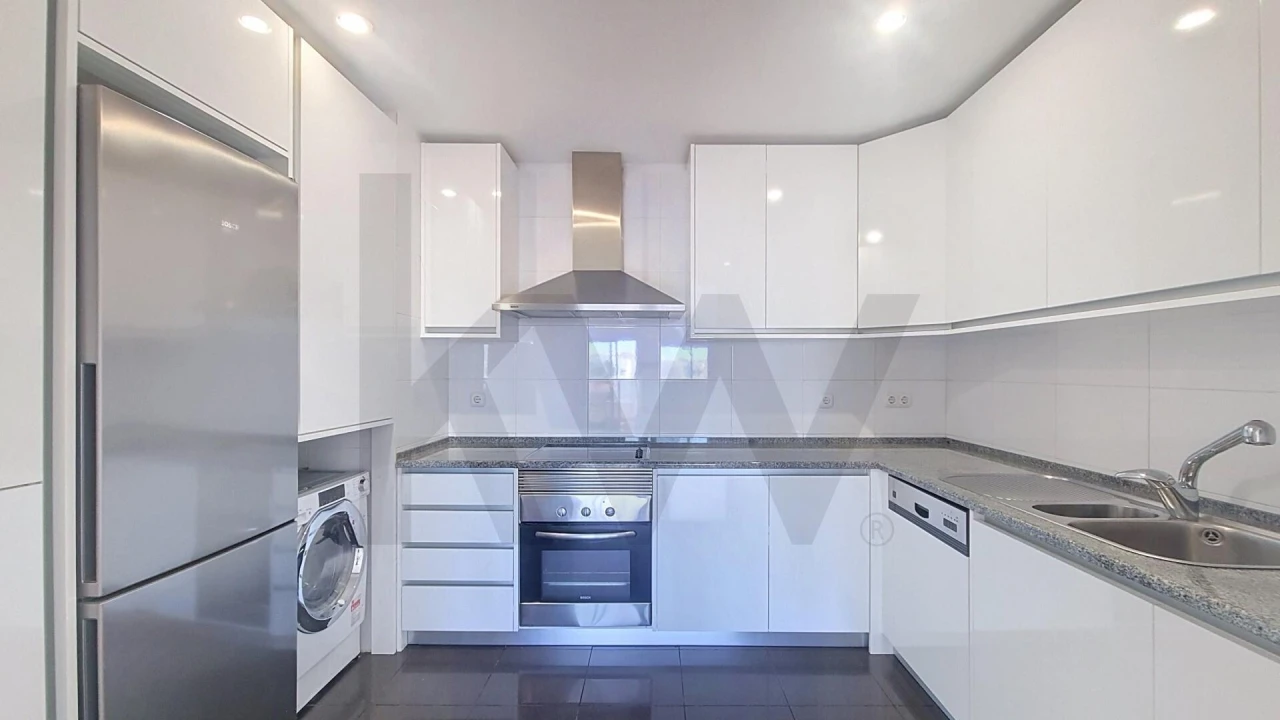 Apartamento T1 para Arrendamento em Olivais Foto 15