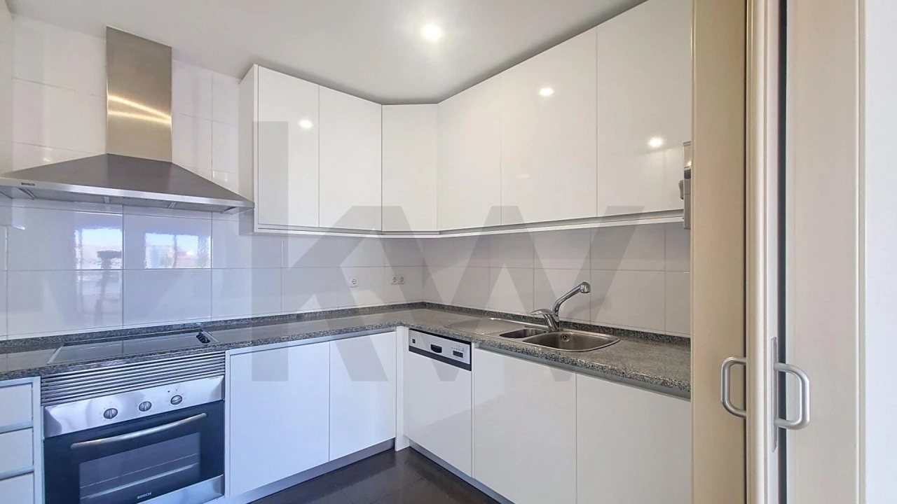Apartamento T1 para Arrendamento em Olivais Foto 13