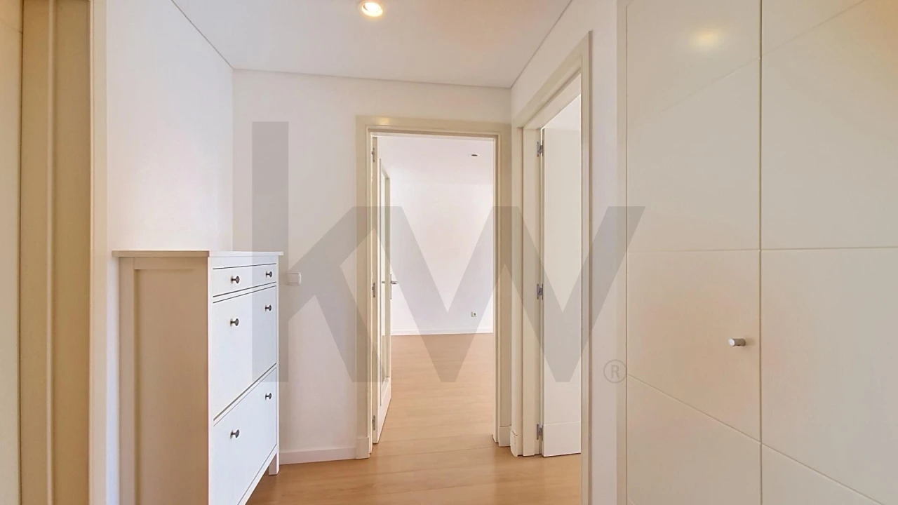 Apartamento T1 para Arrendamento em Olivais Foto 4
