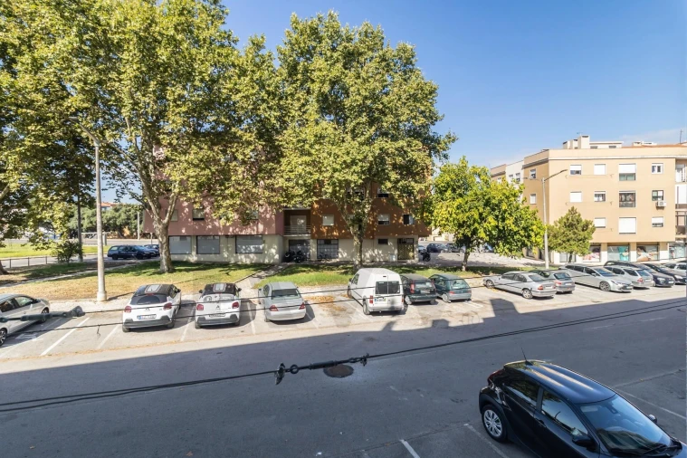 Apartamento T3 para Venda em Seixal, Arrentela e Aldeia de Paio Pires Foto 3
