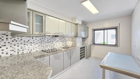 Apartamento T2 para Venda em Glória e Vera Cruz