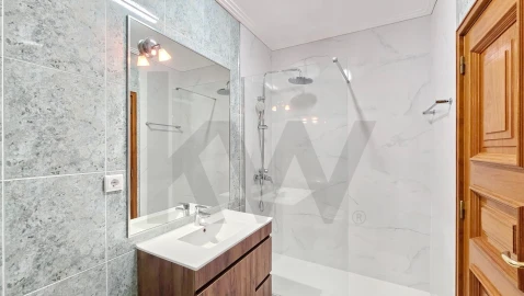 Apartamento T2 para Venda em Glória e Vera Cruz