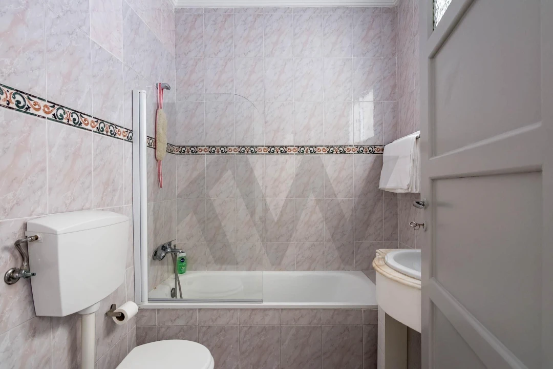 Apartamento T4 para Venda em Misericórdia Foto 9