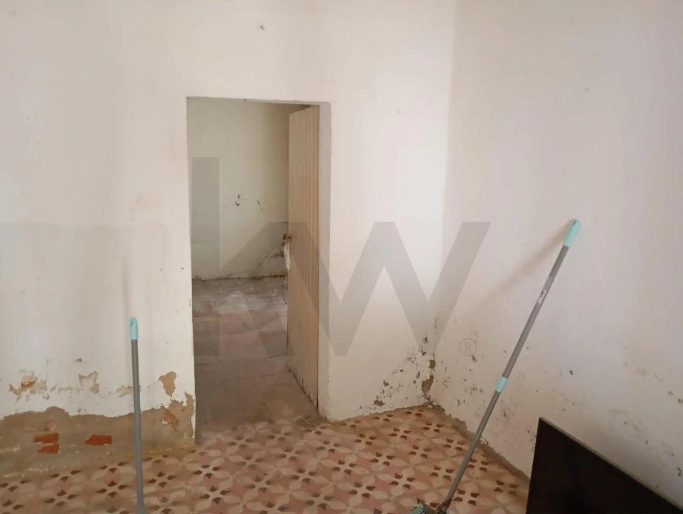 Moradia T1 para Venda em Lagoa e Carvoeiro Foto 2