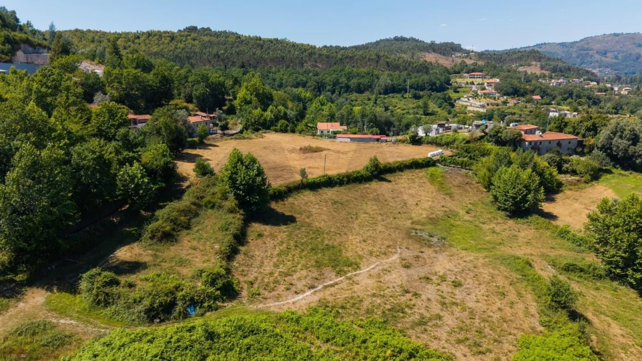 Terreno para Venda em Mosteiro Foto 14