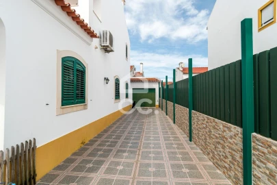 Moradia T4 para Venda em Malagueira e Horta das Figueiras