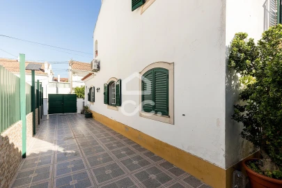 Moradia T4 para Venda em Malagueira e Horta das Figueiras