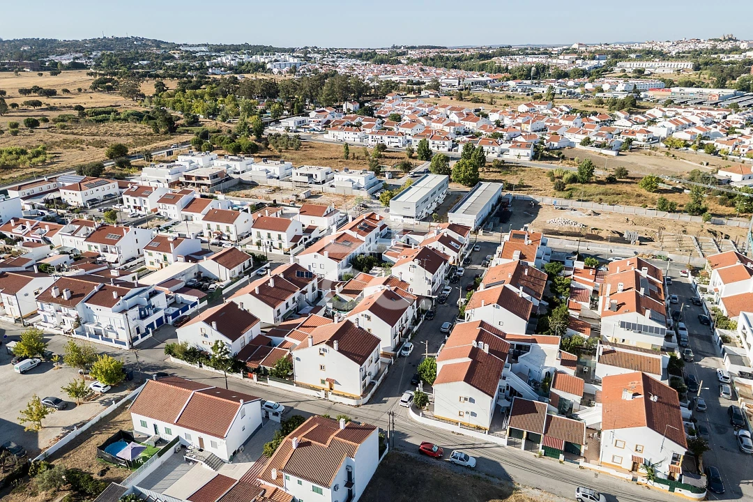 Moradia T4 para Venda em Malagueira e Horta das Figueiras Foto 40