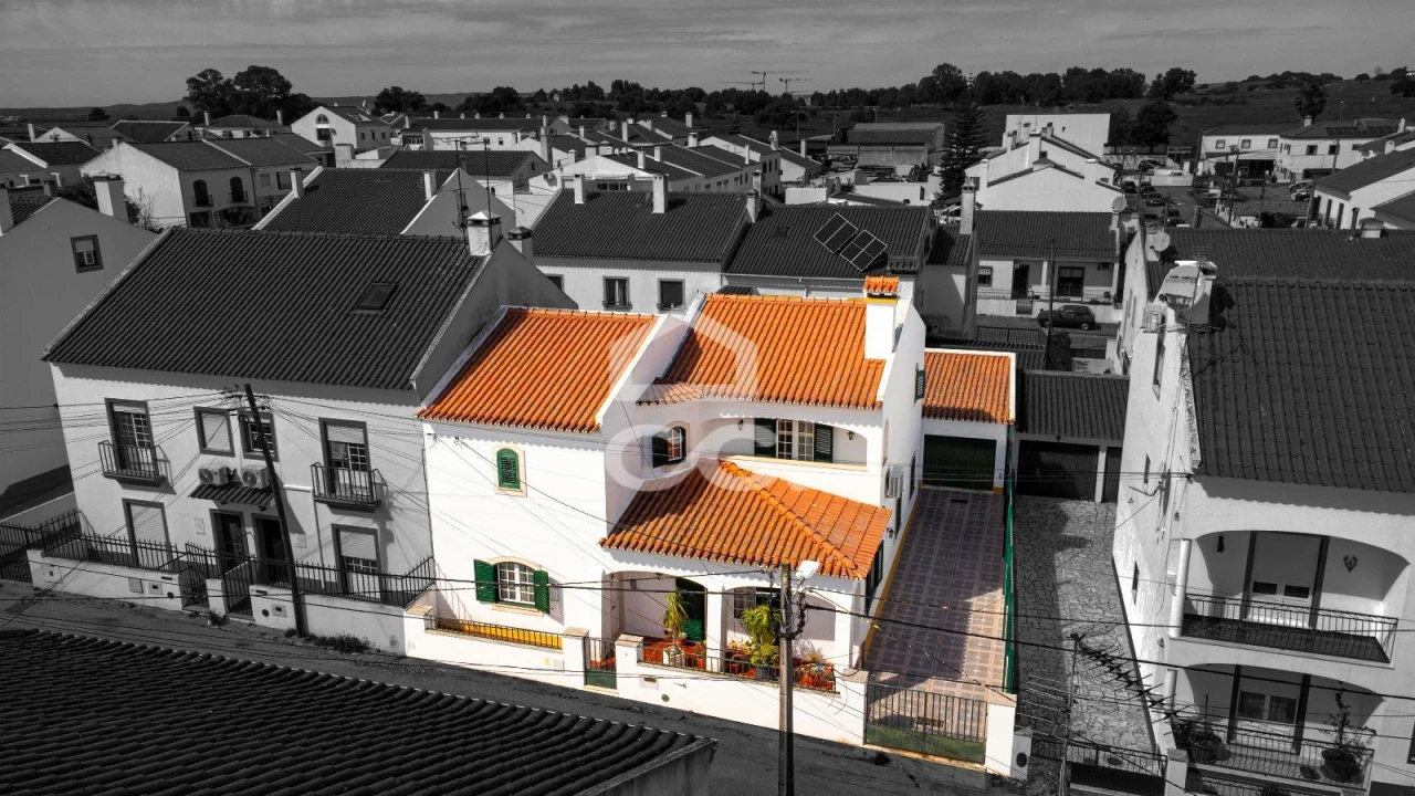 Moradia T4 para Venda em Malagueira e Horta das Figueiras Foto 1