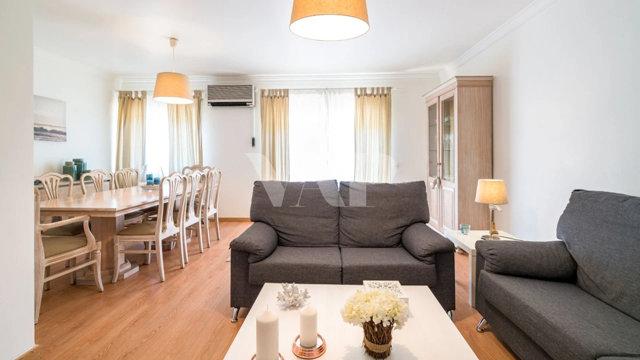 Apartamento T3 para Venda em Quarteira Foto 2