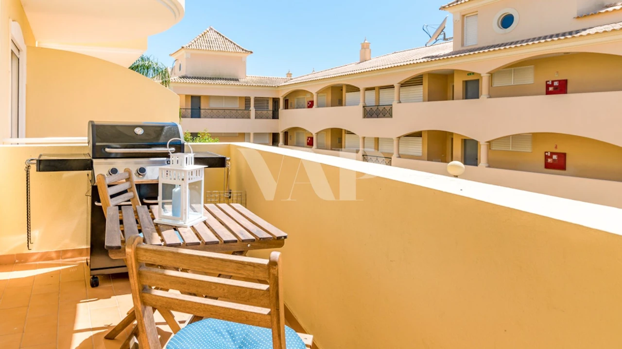 Apartamento T3 para Venda em Quarteira Foto 3