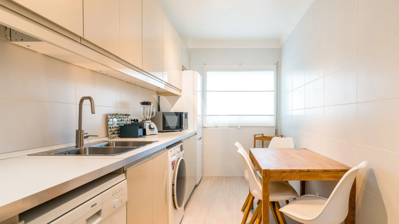 Apartamento T3 para Venda em Quarteira Foto 4