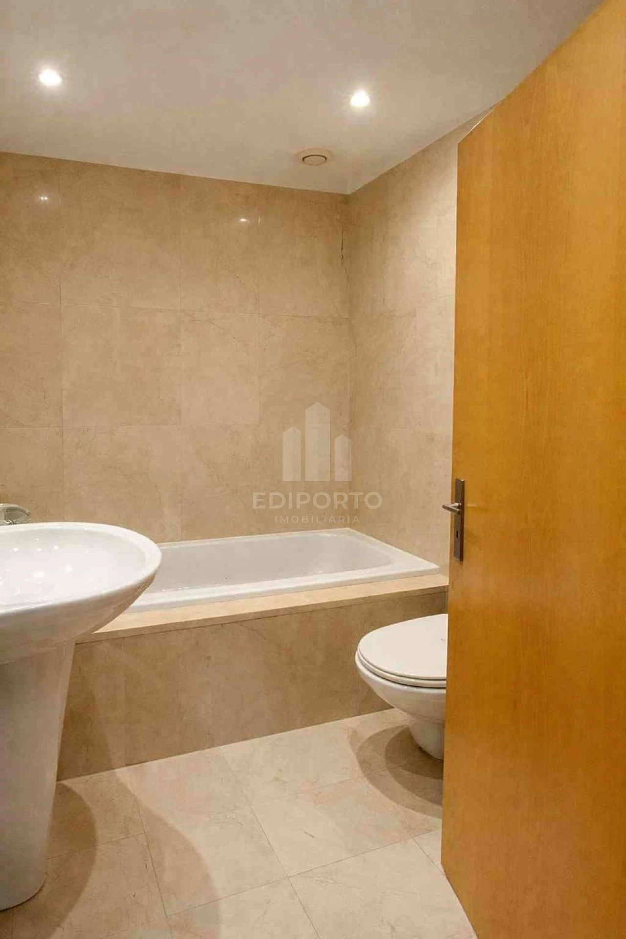 Apartamento T3 para Venda em Cidade da Maia Foto 24