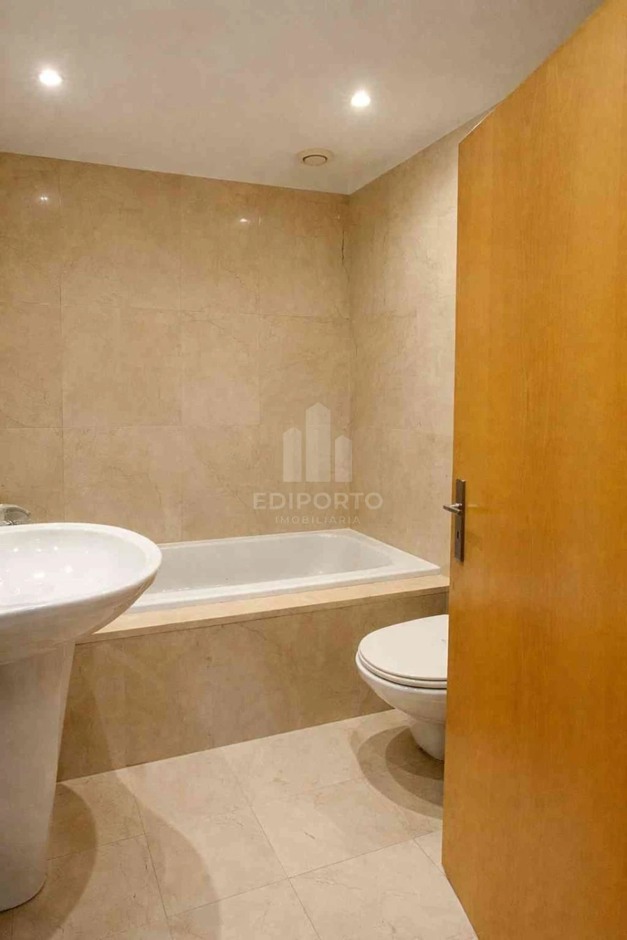 Apartamento T3 para Venda em Cidade da Maia Foto 24