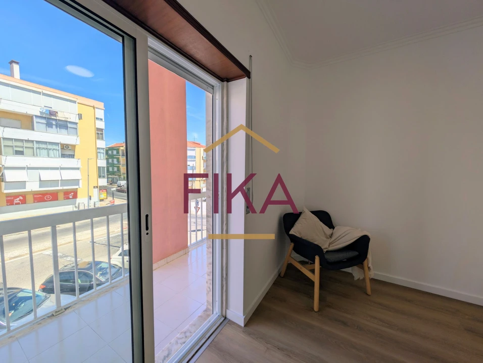 Apartamento T2 para Venda em Seixal, Arrentela e Aldeia de Paio Pires Foto 21