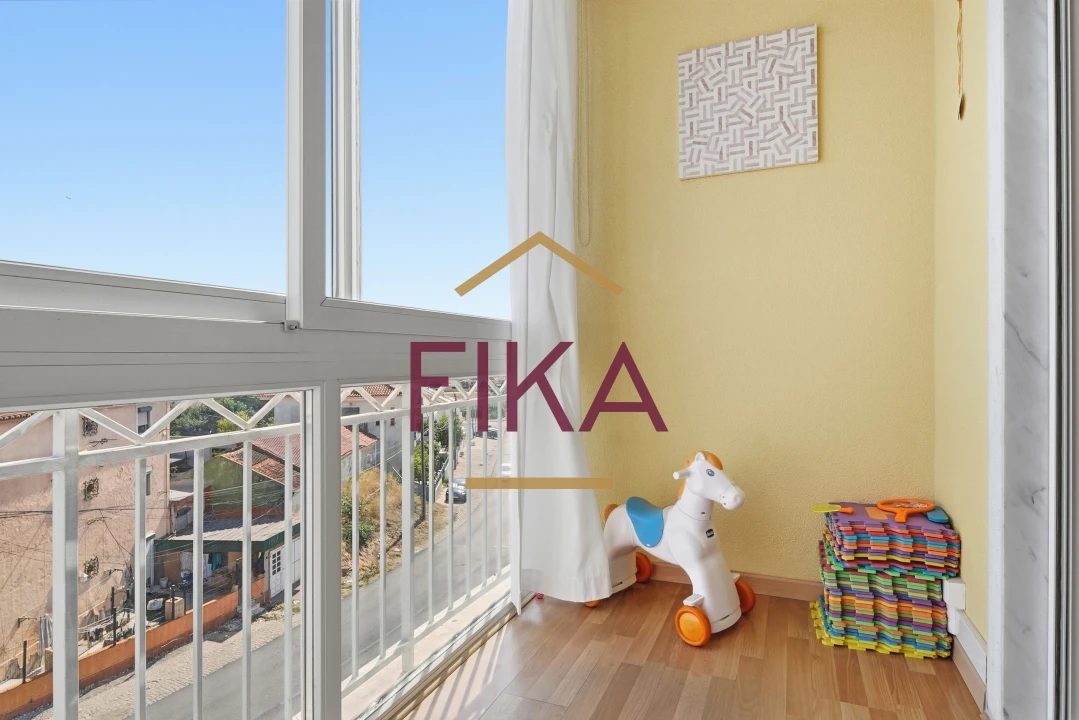 Apartamento T4 para Venda em Seixal, Arrentela e Aldeia de Paio Pires Foto 31