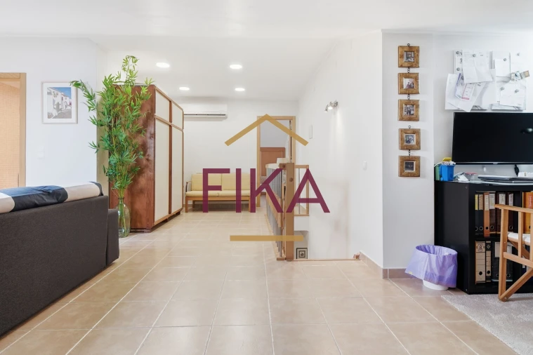 Apartamento T4 para Venda em Seixal, Arrentela e Aldeia de Paio Pires Foto 34