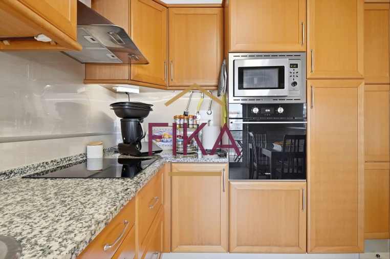 Apartamento T4 para Venda em Seixal, Arrentela e Aldeia de Paio Pires Foto 8