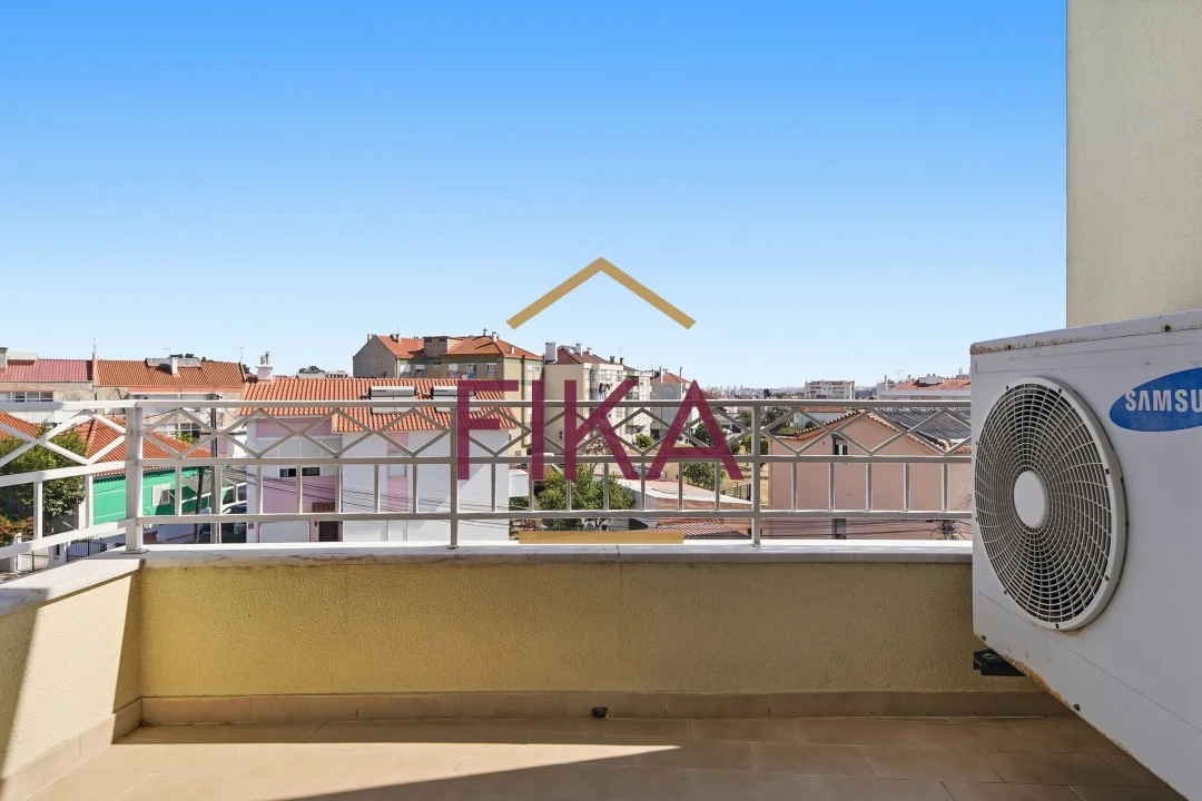 Apartamento T4 para Venda em Seixal, Arrentela e Aldeia de Paio Pires Foto 22