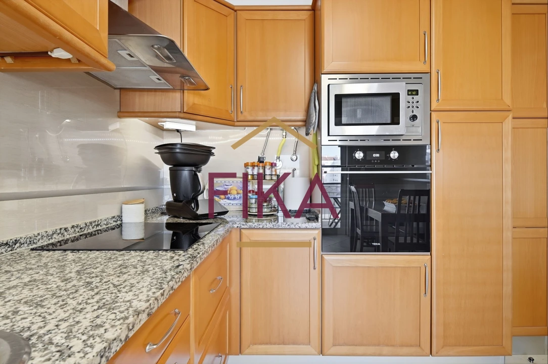 Apartamento T4 para Venda em Seixal, Arrentela e Aldeia de Paio Pires Foto 8