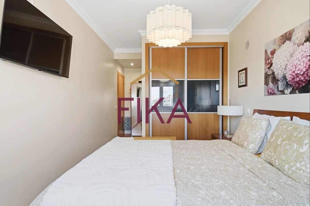 Apartamento T4 para Venda em Seixal, Arrentela e Aldeia de Paio Pires Foto 17