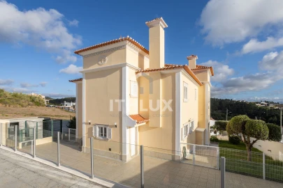 Moradia T4 para Venda em Mafra