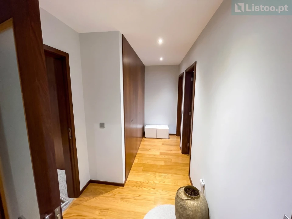 Apartamento T3 para Venda em Argoncilhe Foto 3