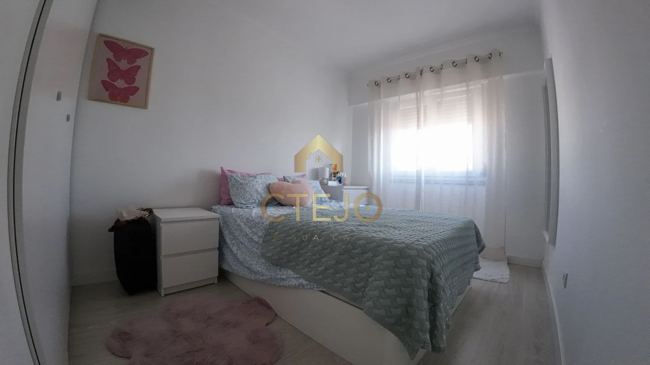 Apartamento T2 para Venda em Santa Iria de Azoia, São João da Talha e Bobadela Foto 9