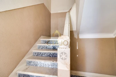 Apartamento T2 para Venda em Santa Iria de Azoia, São João da Talha e Bobadela