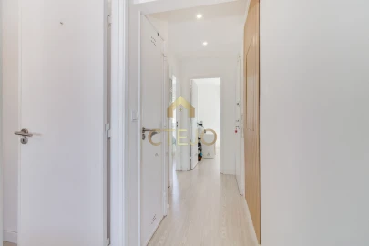 Apartamento T2 para Venda em Santa Iria de Azoia, São João da Talha e Bobadela