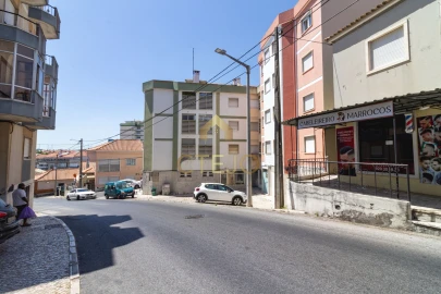 Apartamento T2 para Venda em Santa Iria de Azoia, São João da Talha e Bobadela