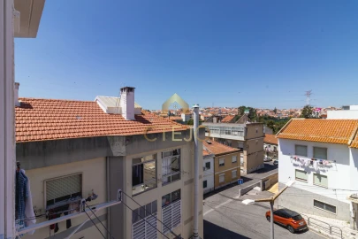 Apartamento T2 para Venda em Santa Iria de Azoia, São João da Talha e Bobadela